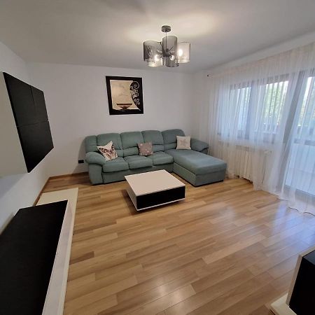 Urban George Enescu 4 Beedroom Apartment Suceava Ngoại thất bức ảnh