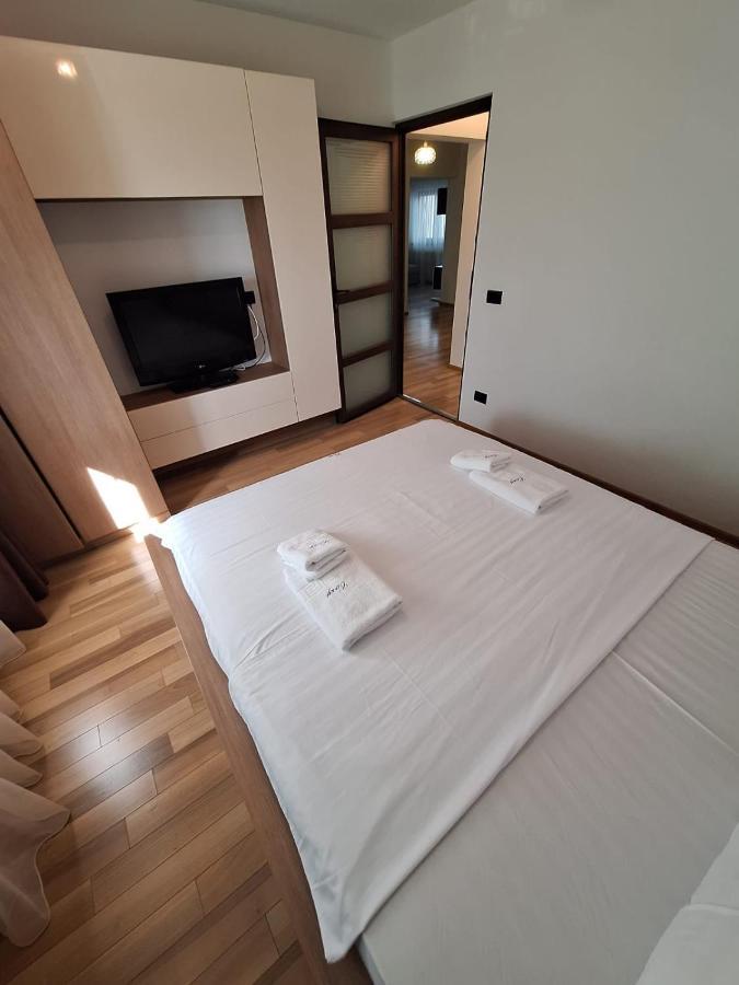 Urban George Enescu 4 Beedroom Apartment Suceava Ngoại thất bức ảnh