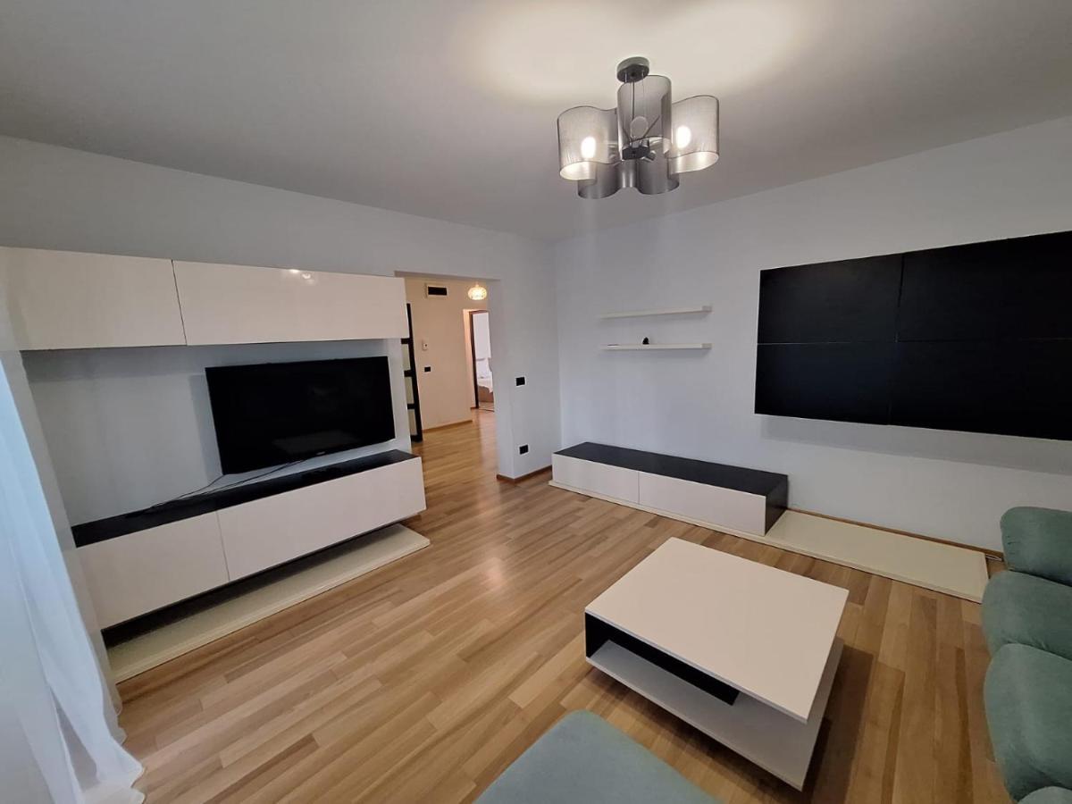Urban George Enescu 4 Beedroom Apartment Suceava Ngoại thất bức ảnh